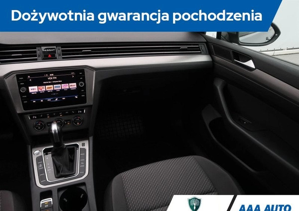 Volkswagen Passat cena 75000 przebieg: 143101, rok produkcji 2020 z Sośnicowice małe 326